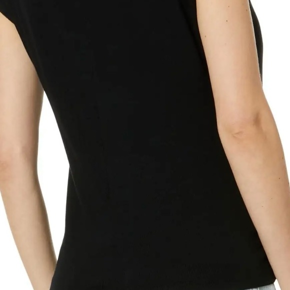 Michael Stars Tati V-neck power shoulder top, NWT - Picture 2 of 5